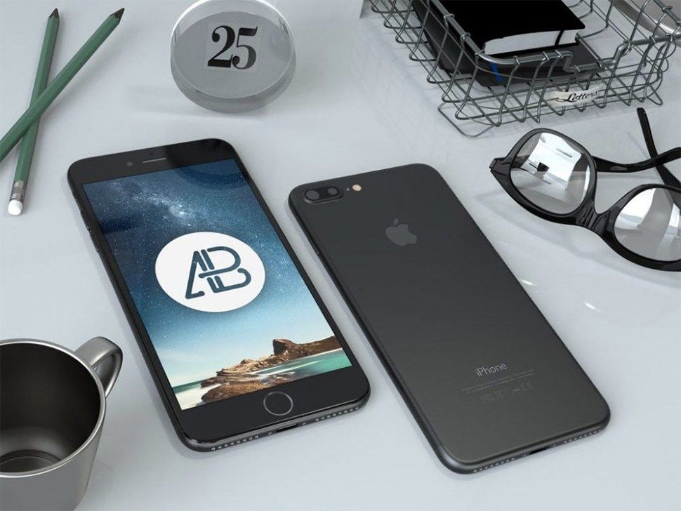 iphone-7-plus-on-desk-mockup